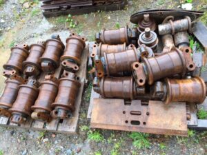 Set of Good Used CAT 330BL Top and Bottom Rollers