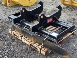 Unused 60" CAT IT Quick Coupler Heavy Duty Loader Forks