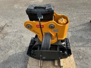 Unused CAT 307, 308;  5 -10 Ton Rotary Excavator Grapple.