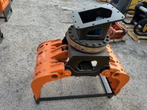 Unused 5-8 ton Rotary Excavator Grapple.