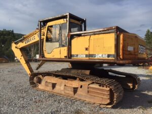 John Deere 690ELC....PARTING OUT