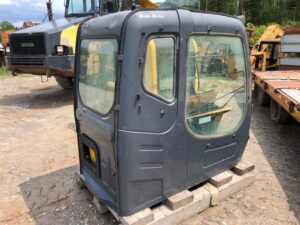 Deere 270CLC Cab and Panels