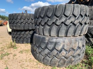 4 Goodyear 775/65R29 Tires