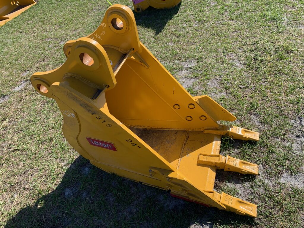 Unused 24" CAT 315/316/318 Excavator Bucket.