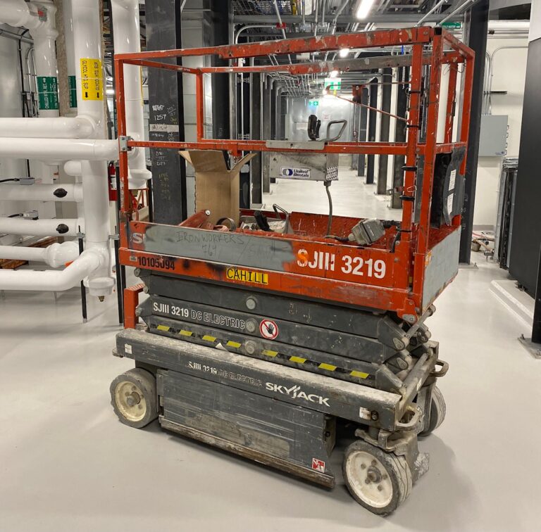 Skyjack SJIII 3219 Scissors Lift