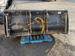 90", 1.3 Yard CAT IT, 4 in 1 Quick Coupler Backhoe Bucket