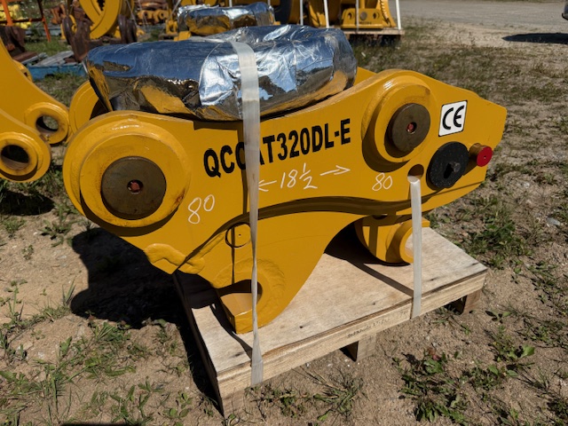 CAT 320; Deere 210, 200 Hyd Pin Grabber QC ... 1