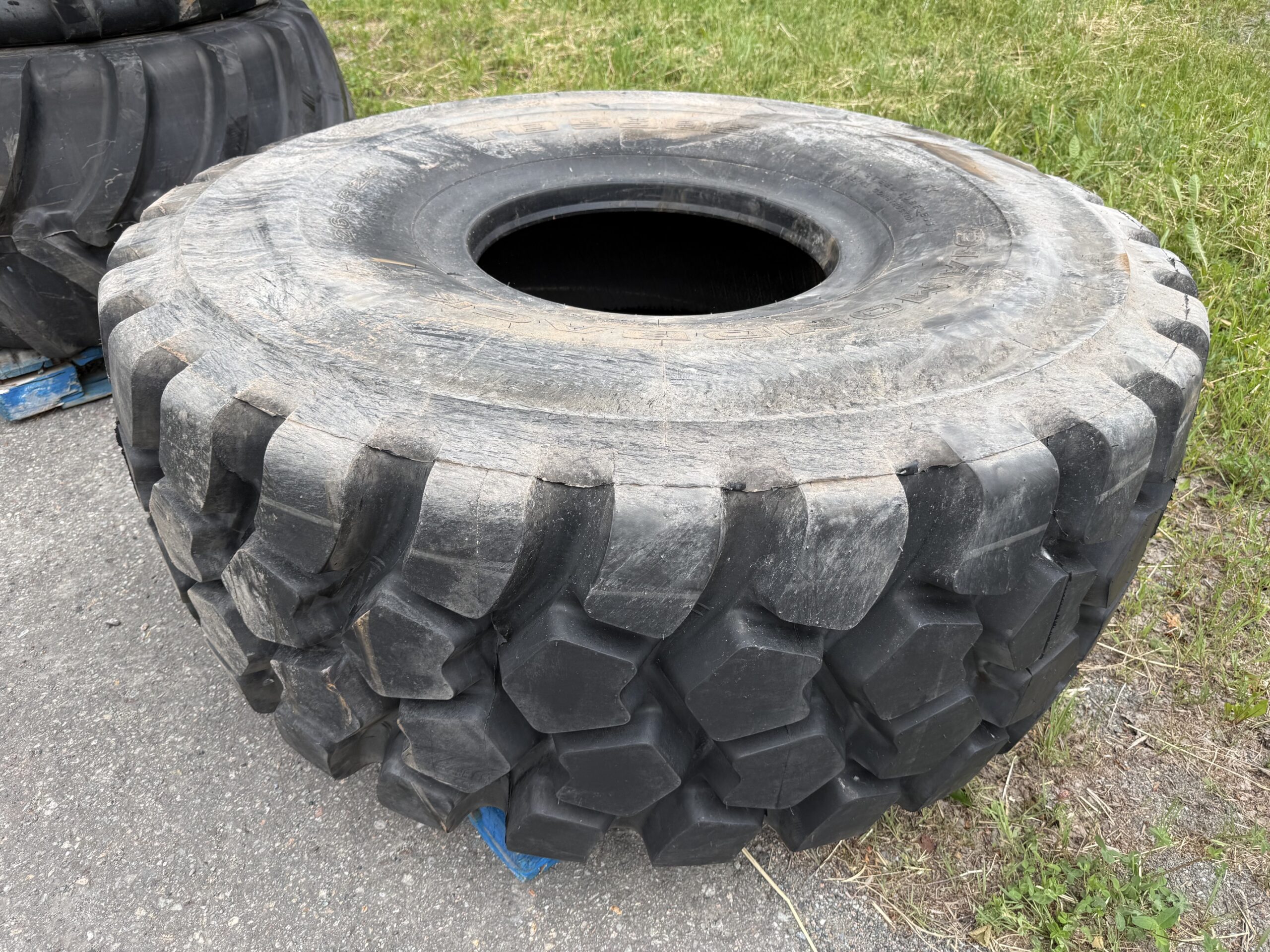 Unused Diamondback 26.5R25 Tire