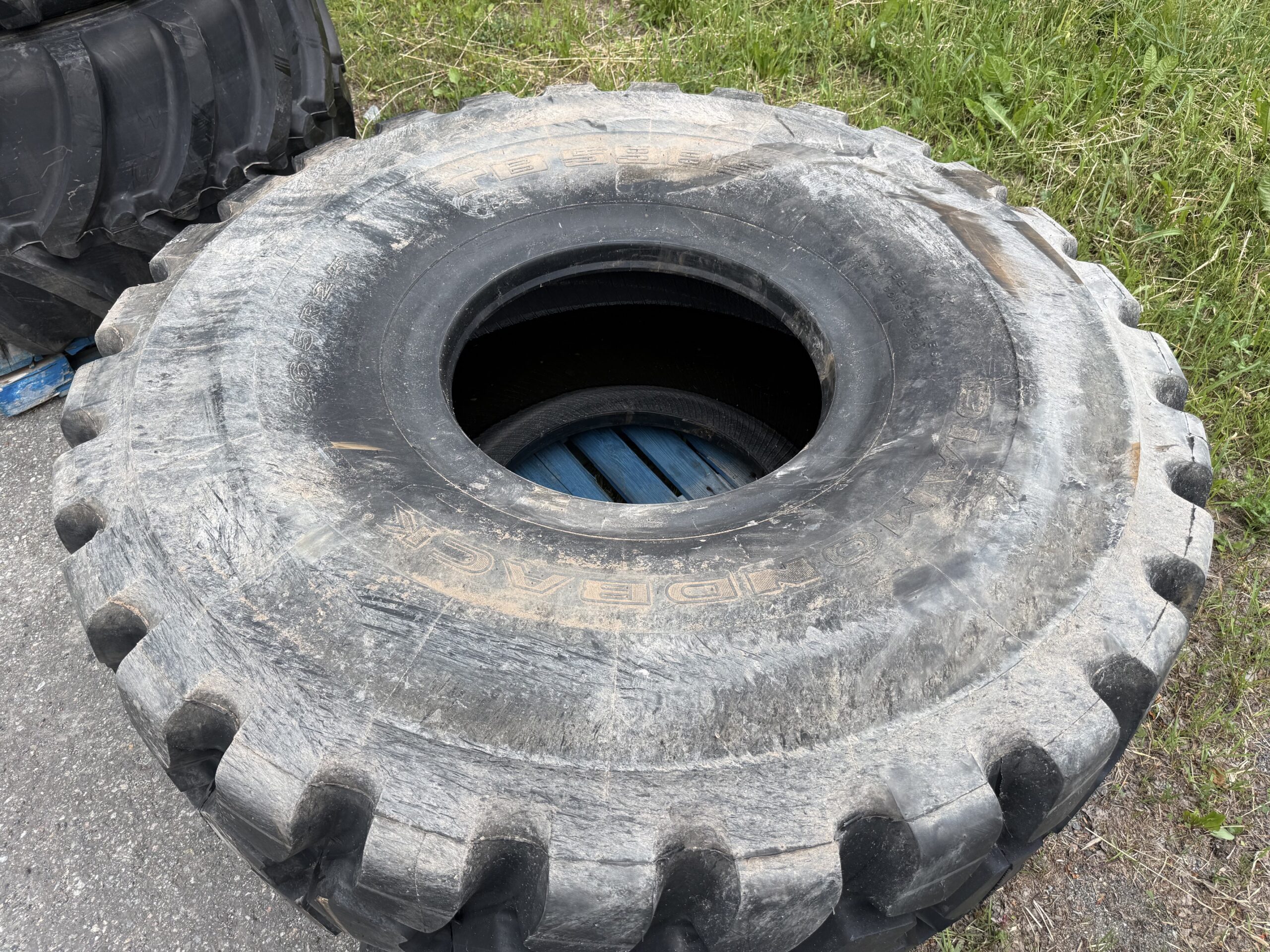 Unused Diamondback 26.5R25 Tire - Image 2
